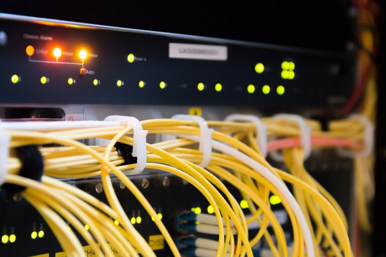 Wat is het verschil tussen VPS en een dedicated server?
